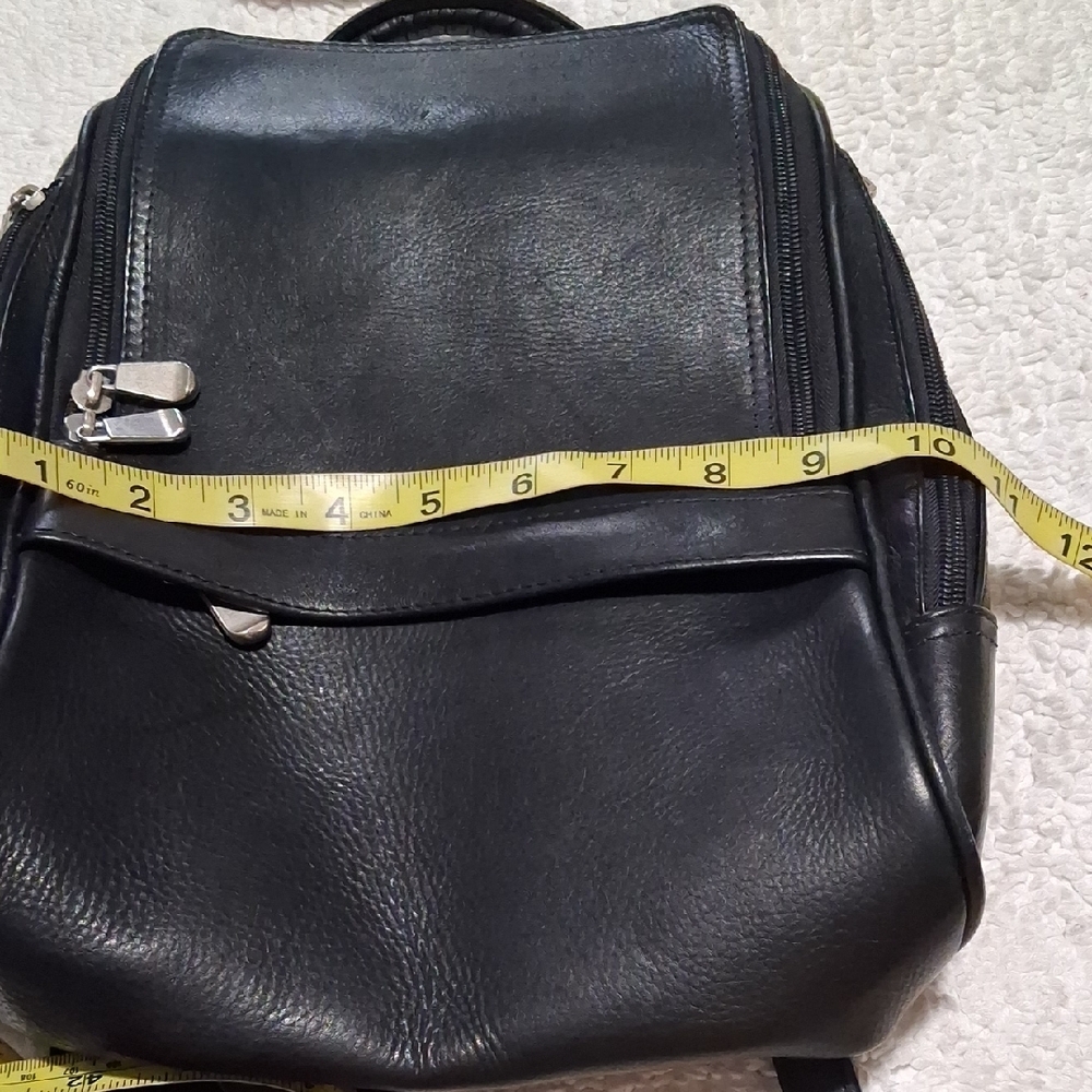 Stylish Black Leather Backpack - Picture 7 of 9
